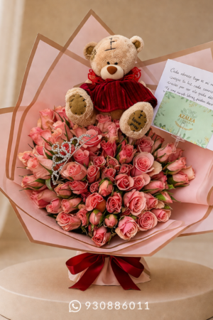 RAMO DE MINI ROSAS, PELUCHE Y CORONA DE PRINCESA